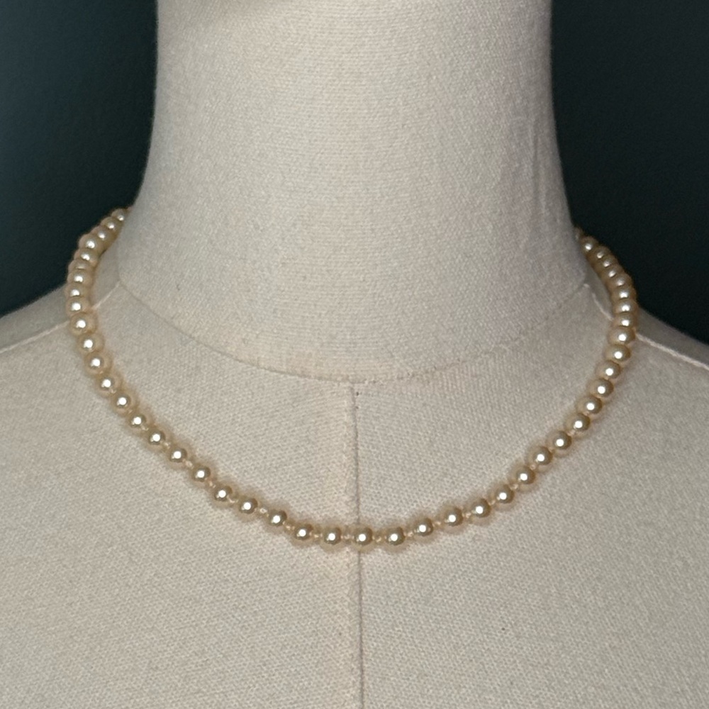 Vintage 1960s Japan Majorca Pearls Necklace Faux Pearl Choker 16” Gold Clasp NWT